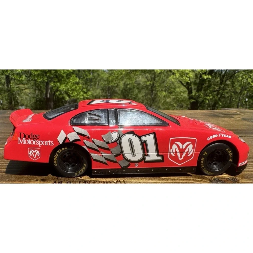 2001 Racing Champions Dodge Motorsports 01 Intrepid RT NASCAR 1/24 Diecast